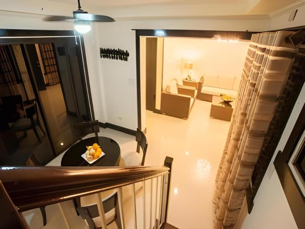 L Square Hotel Tarlac City Экстерьер фото