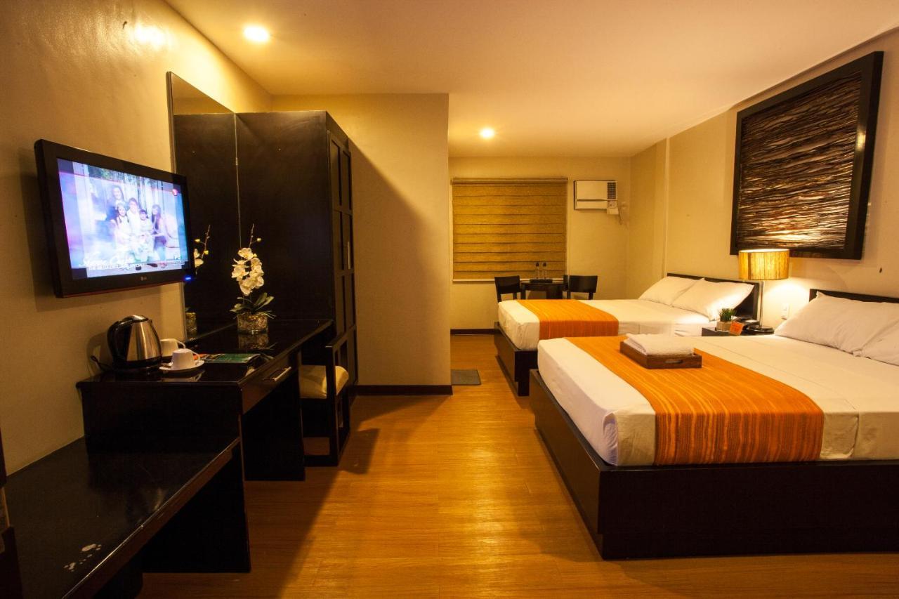 L Square Hotel Tarlac City Экстерьер фото